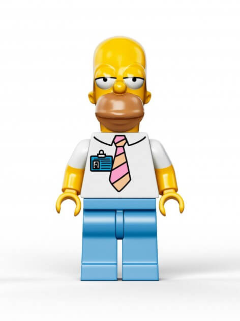 The-Simpsons-House-LEGO-Homer-472x630