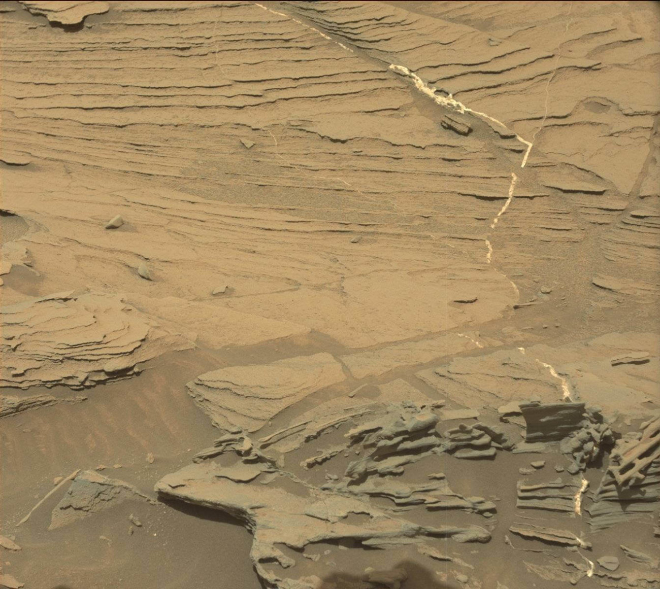 floating-spoon-on-mars floating-spoon-on-mars