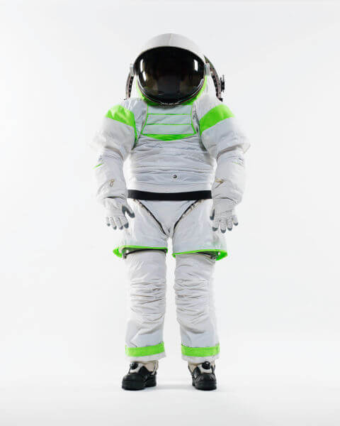 gallery-1448309418-z-1-spacesuit-prototype-standing-nov-2012