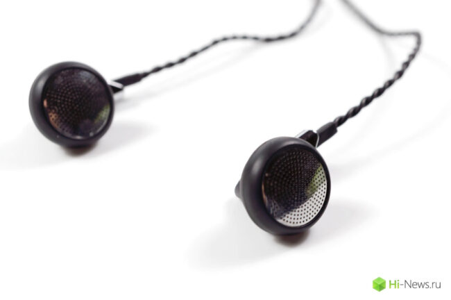 5 Earbuds As Is 5 Earbuds As Is