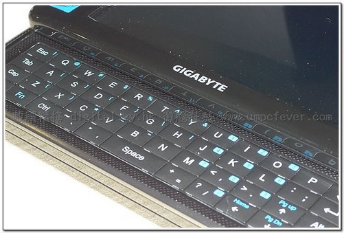 Gigabyte_m528_mid_unboxing_3