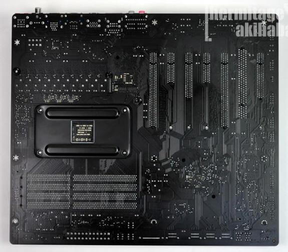 gigabytega-990fxa-ud7up02-575x503