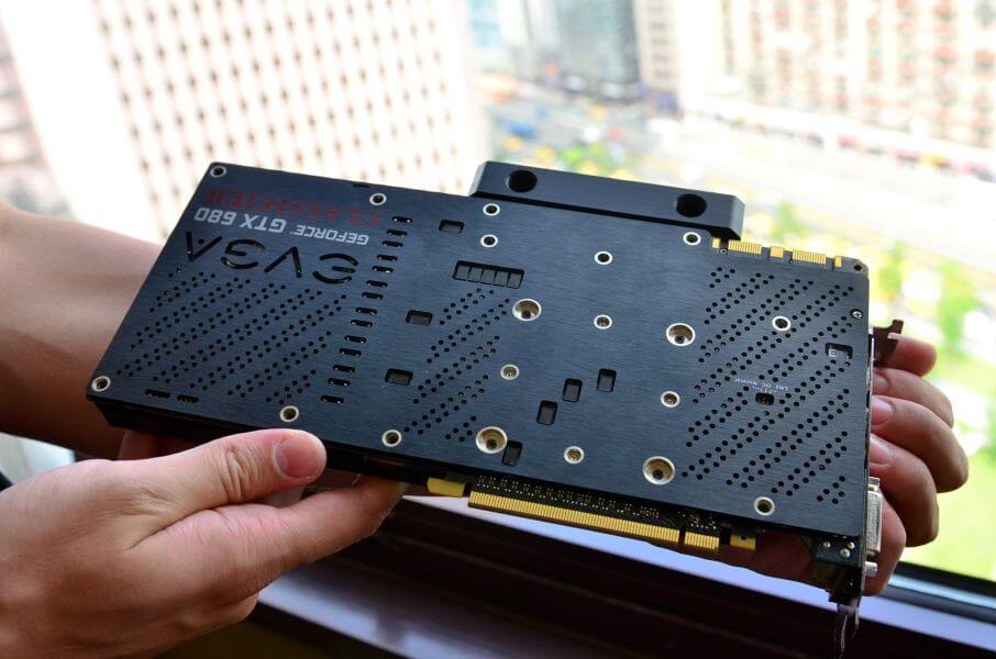 EVGA GeForce GTX 680 Classified 4 EVGA GeForce GTX 680 Classified 4