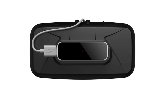 Компания Leap Motion предложила способ улучшения виртуальной реальности Компания Leap Motion предложила способ улучшения виртуальной реальности