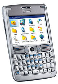 Начало продаж Nokia E61. Фото.