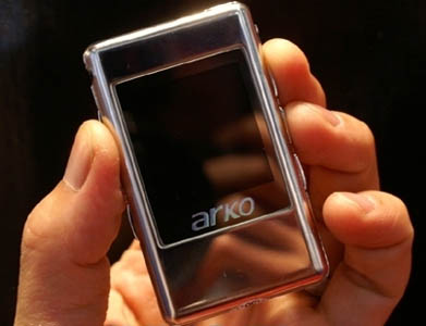 Ультратонкий MP3-плеер от Arko. Фото.