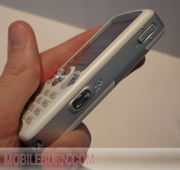 Белый Sony Ericsson W810i (фото). Фото.