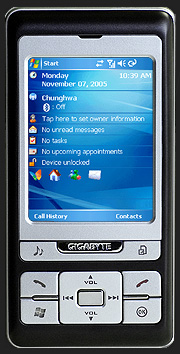 Новый смартфон g-Smart i. Фото.
