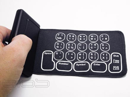 Портативная Bluetooth клавиатура — iFrog. Фото.