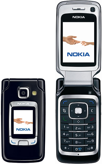 Nokia 6290 — первый смартфон в серии. Фото.
