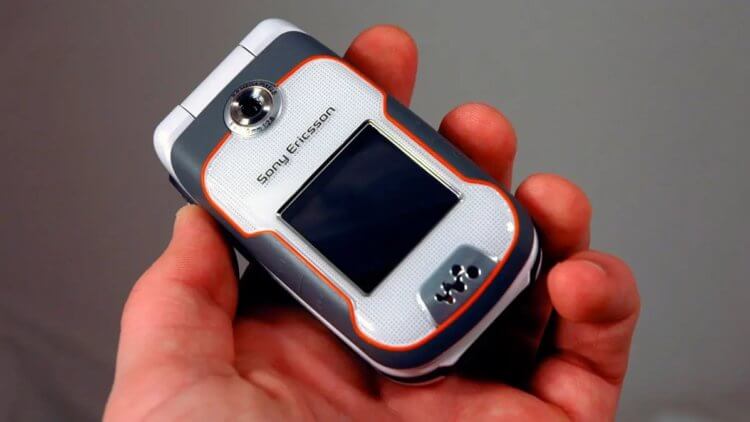 Обзор сотового телефона Sony Ericsson W710i. Sony Ericcsson W710i — топовая раскладушка. Фото.