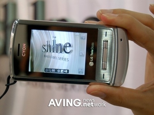 Новая версия LG Shine. Фото.