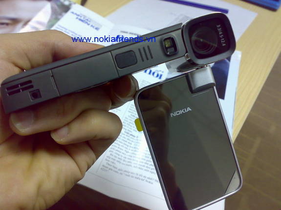 Новые фотографии Nokia N93i. Фото.