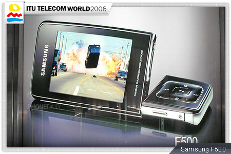 Samsung SGH F500 — видеотелефон, поддерживающий DivX. Фото.