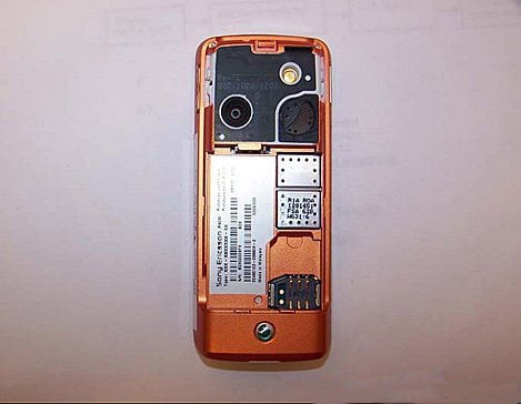 Sony Ericsson W200a — первая фотография бюджетного Walkman’а. Фото.
