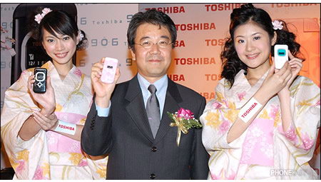 Toshiba 906 – «музофон» для девушек. Фото.