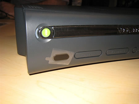 Xbox 360 Elite представлена теперь и официально. Фото.