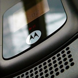 «Живые» фотографии телефона Motorola V1110 с HSDPA. Фото.