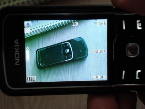 Свежие фотографии Nokia 8600. Фото.