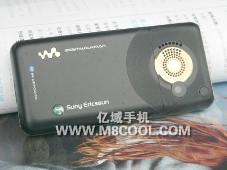 Смартфон Sony Ericsson M660. Фото.
