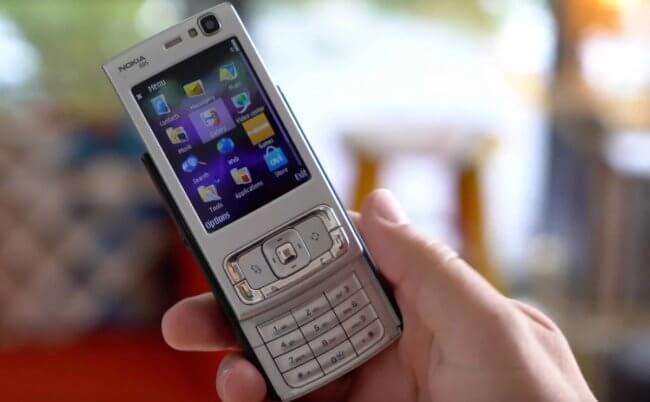 Nokia N95 — мощный мультимедийный слайдер. Фото.