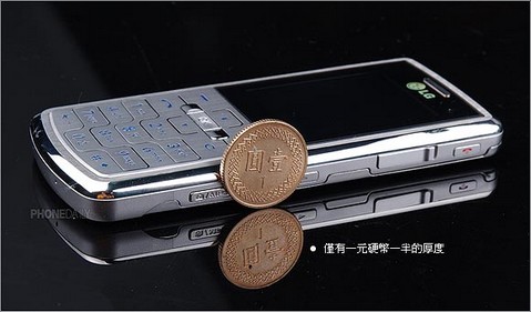 LG Shine KE770 — имиджевый телефон с неплохими характеристиками. Фото.