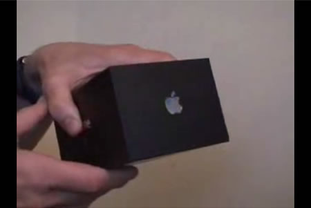 Первые фото упаковки iPhone. Фото.