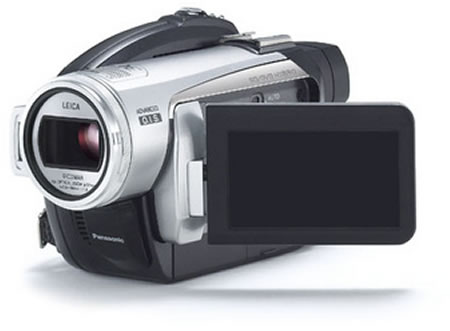 Panasonic HDC-SX5 запишет видео на DVD-R или SDHC. Фото.