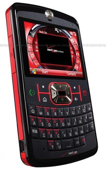 Motorola Q 9m яркий, спортивный…. Фото.