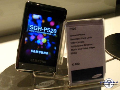 Samsung SGH-P520 под брендом Armani. Фото.