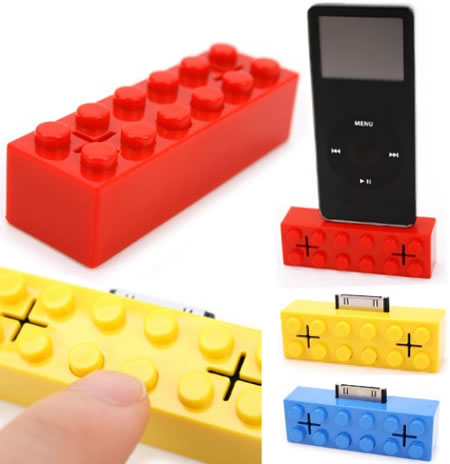 iPod док-станция в стиле Lego. Фото.