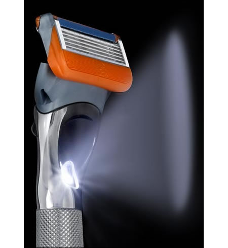 Бритва с фонариком от Gillette. Бритва с фонариком от Gillette. Фото.