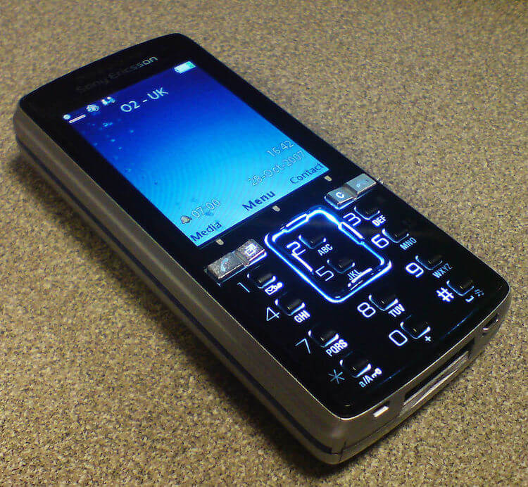 Sony Ericsson K850 — 5-мегапиксельный камерафон. Этот телефон в свое время наделал много шума. Фото.