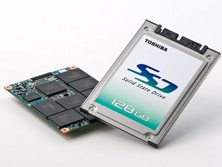128GB SSD от Toshiba. Фото.