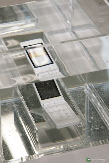 fujitsu_f705i_024.jpg