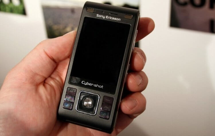 Sony Ericsson Cyber-shot C905 – свежая информация. Sony Ericsson Cyber-shot C905 — один из лучших камерофонов своего времени. Фото.