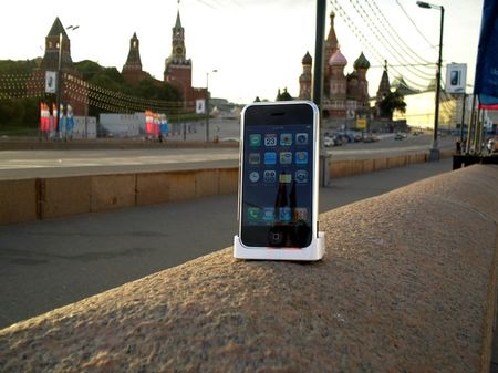 iPhone 3G появится в России в следующем году. Фото.