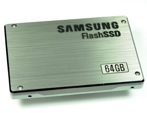 Samsung выпустила 2 SSD для ускорения работы серверов. Фото.