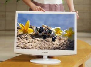 Samsung представляет новый 22-дюймовый монитор. Фото.