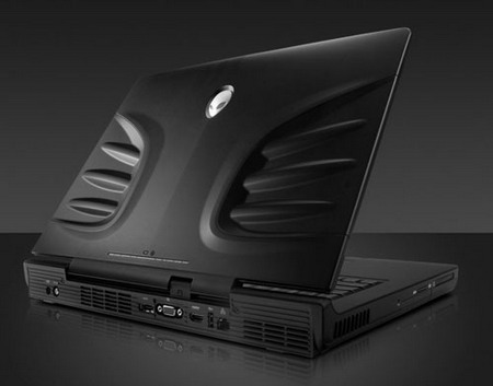 Производительный ноутбук от Alienware — неземная скорость. Фото.