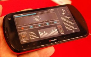 dmedia System представляет интернет-устройство G400. Фото.