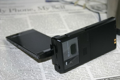 Fujitsu показала водонепроницаемый смартфон. Фото.