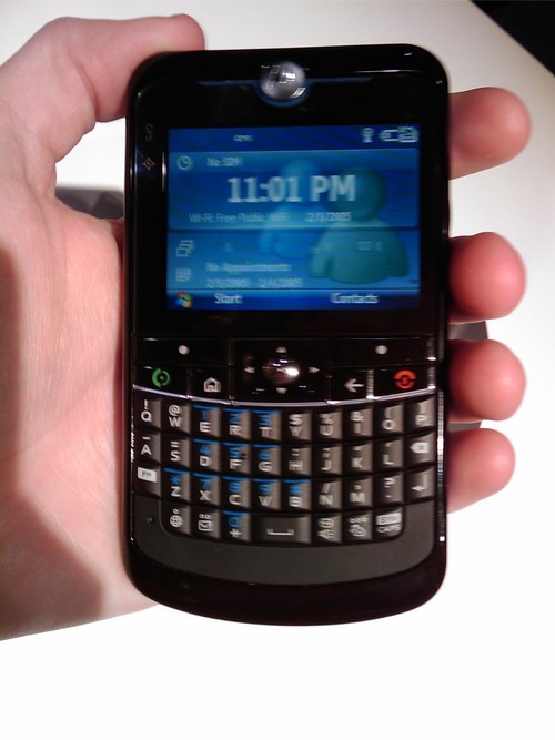 CES 2009: смартфон Motorola Q11. Фото.