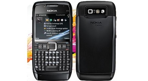 Nokia E71 с красным и черным корпусом. Фото.