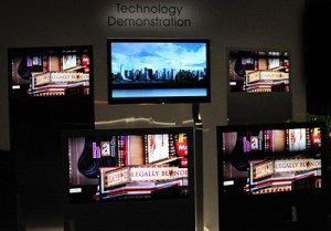 CES ’09: Sony похвасталась новыми OLED телевизорами. Фото.