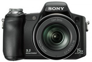 Sony готовит компактную камеру суперкласса. Фото.
