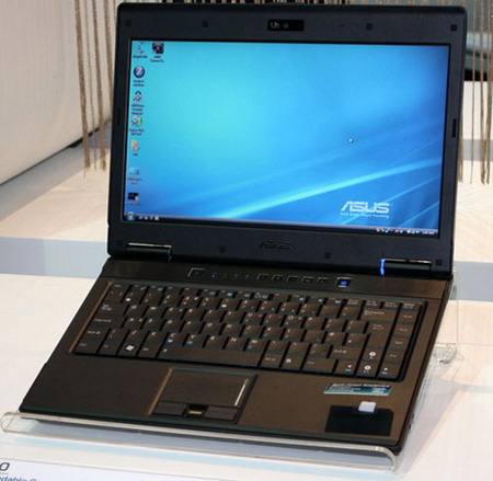 CeBIT-2009: ASUS представляет новые ноутбуки серии P. Фото.