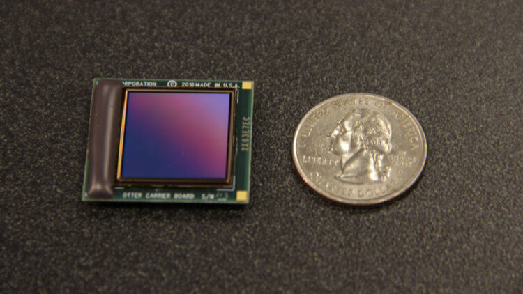 OLED микродисплей с рекордно высоким разрешением. Микро-дисплей может быть реально полезным. Фото.