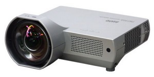 Sanyo представляет новый проектор для образовательных учреждений. Фото.