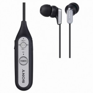 Sony предлагает новые Bluetooth наушники. Фото.